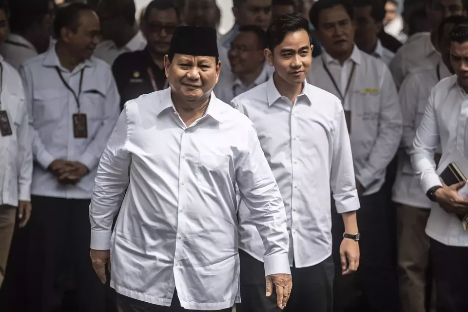 President-elect Prabowo Subianto and Vice President-elect Gibran Rakabuming Raka in front of the General Election Commission office in Jakarta on April 24, 2024. (Antara Photo/Aprilio Akbar)