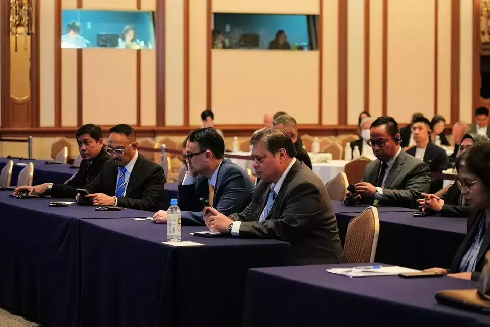 Chief Economic Affairs Minister Airlangga Hartarto at the 2024 Nikkei Forum. (Photo Courtesy of Coordinating Ministry for Economic Affairs)