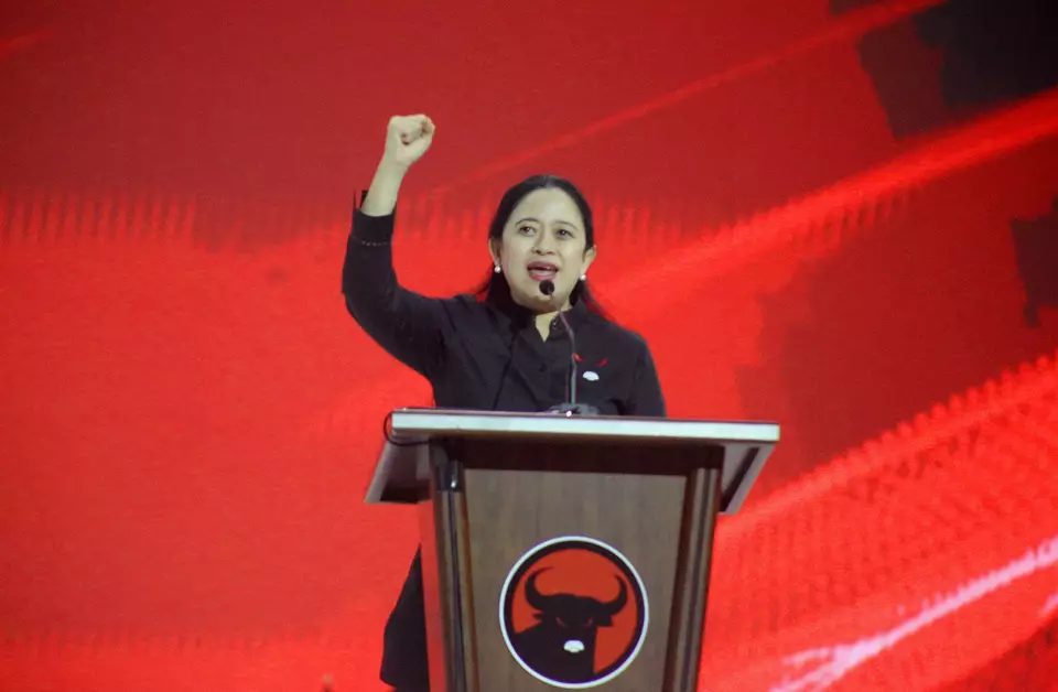 House of Representatives Speaker and Indonesian Democratic Party of Struggle (PDI-P) Executive Puan Maharani delivers a speech during the closing ceremony of the party s national gathering at Ancol resort area in North Jakarta, Sunday, May 26, 2024. (B-Universe Photo/Joanito De Saojoao)