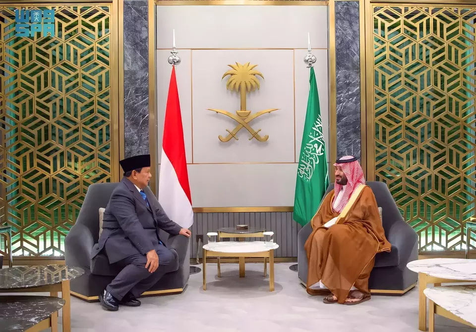 FILE - Saudi Crown Prince Mohammed bin Salman meets President-Elect Prabowo Subianto in Jeddah on June 12, 2024. (Photo Courtesy of Defense Ministry)
