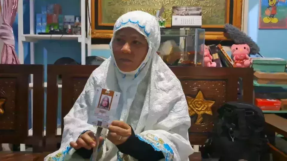 Syamsinar, a resident of Parepare, South Sulawesi, recounts her harrowing experience during this year
