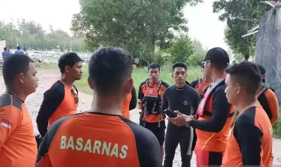 The joint SAR operation team from Bangka Belitung Islands Province prepares to search for the body of the police helicopter that crashed in East Belitung waters, on Saturday, July 20, 2024. (SAR Pangkalpinang)