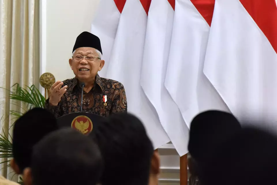 Vice President Ma'ruf Amin delivers a speech during the Zakat Forum at the Vice Presidential Palace in Jakarta, Tuesday, July 16, 2024. (Antara Photo/Indrianto Eko Suwarso)