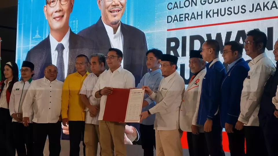 Twelve political parties declare Ridwan Kamil and Suswono as their candidates for Governor and Deputy Governor of Jakarta in the 2024 Regional Elections, Monday, Aug. 19, 2024 (Beritasatu.com/Maria Gabrielle)