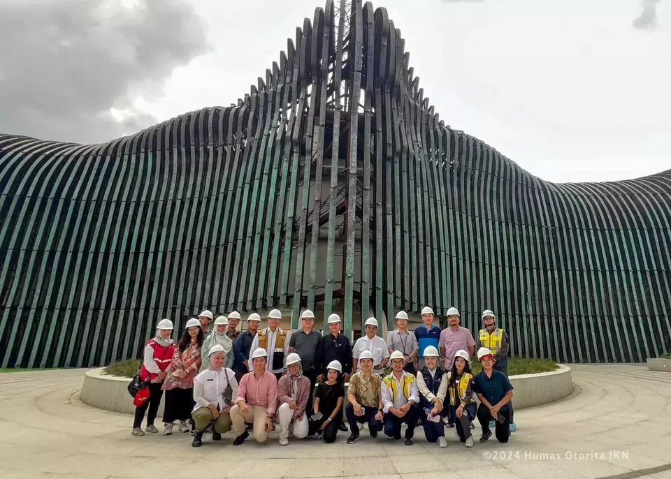 Executives and shareholders of property giant Pantai Indah Kapuk Dua (PANI) tour key construction sites in Nusantara Capital City, East Kalimantan, to evaluate investment progress and ensure alignment with the city's development goals, Wednesday, Sept. 12, 2024. (OIKN)
