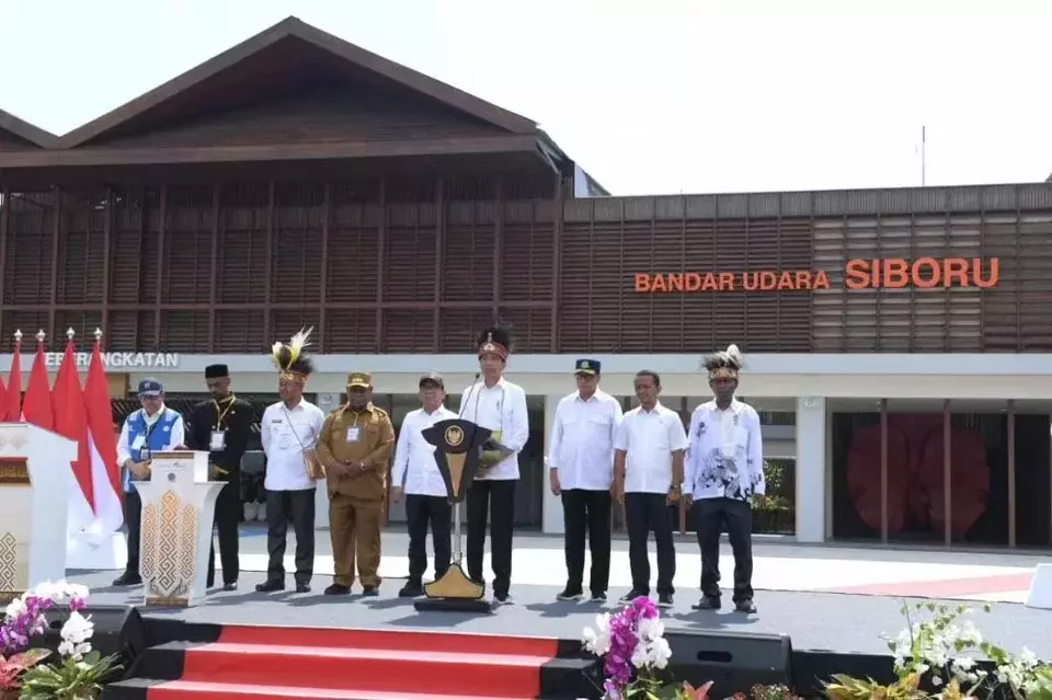 President Joko "Jokowi" Widodo launches the Siboru Airport in West Papua on Nov. 23, 2023. (Photo Courtesy of Presidential Press Bureau)