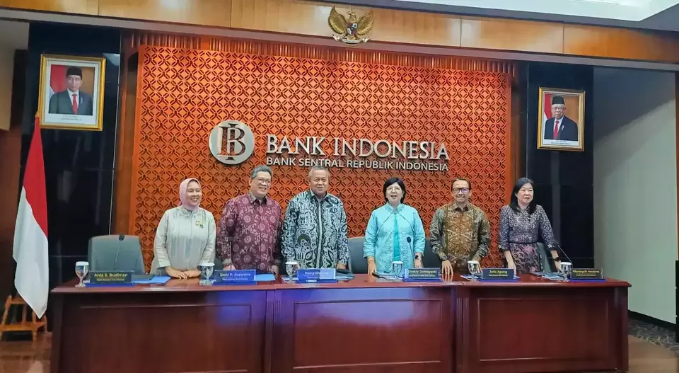 Bank Indonesia Governor Perry Warjiyo speaks at a press conference following the October 2024 Board of Governors Meeting at BI's Thamrin Building on Wednesday, October 16, 2024. (Investor Daily/Arnoldus Kristianus)