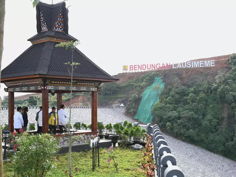 President Joko "Jokowo" Widodo inaugurates the Lausimeme dam in North Sumatra on Oct. 16, 2024. (Photo Courtesy of Presidential Press Bureau)