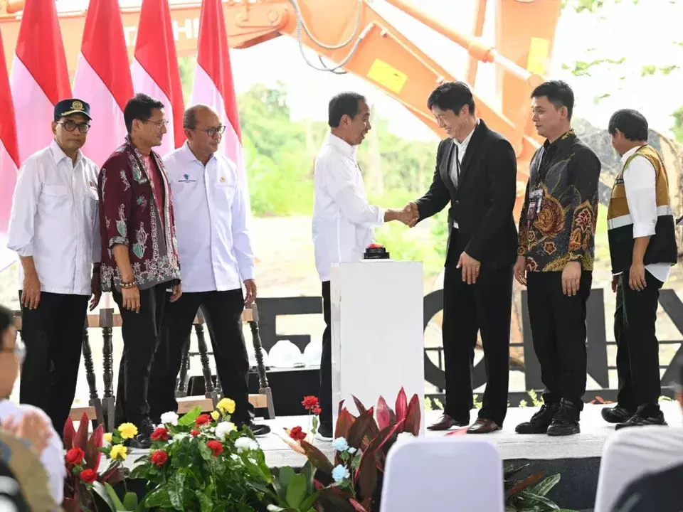 Indonesia Forges Stronger Economic Ties with China in Jokowi Era