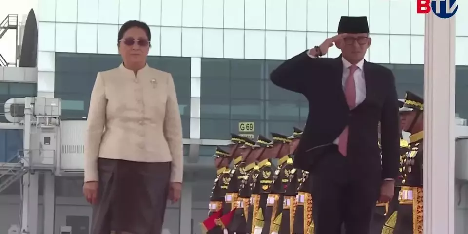 Laos Vice President Pany Yathotou arrives at Soekarno-Hatta International Airport in Tangerang, Banten, on Saturday, Oct. 19, 2024 ahead of the inauguration of President and Vice President-elect Prabowo Subianto and Gibran Rakabuming Raka at the DPR/MPR building on Sunday. (Presidential Press Secretariat Office)