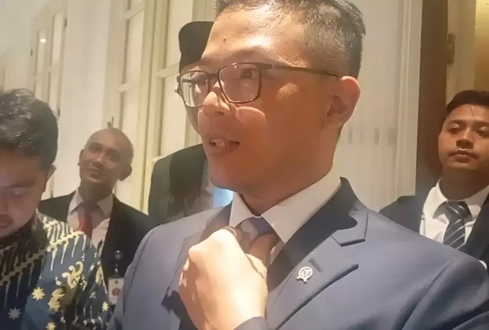 Foreign Minister Sugiono speaks to reporters shortly after a farewell party for his predecessor Retno Marsudi in Jakarta on Oct. 21, 2024. (JG Photo/Jayanty Nada Shofa)