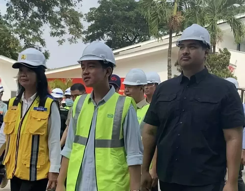 Vice President Gibran Rakabuming Raka inspects the progress of the Cibubur Youth Elite Sport Center (CYESC) project on Tuesday, October 22, 2024. (Beritasatu.com/Theressia Sunday Silalahi)
