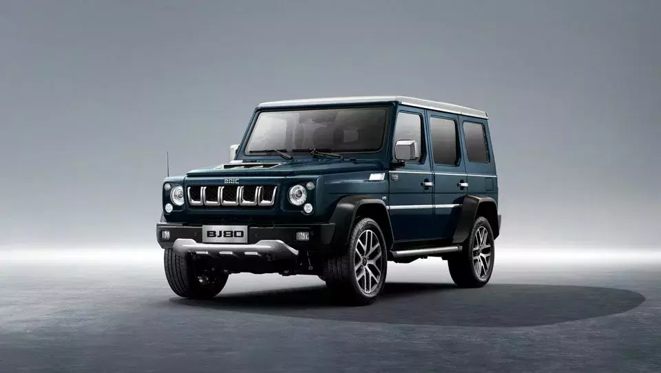 BAIC’s BJ80, an SUV that closely resembles the iconic Mercedes-Benz G-Class, will soon be available in Indonesia, distributed by JIO Distribusi Indonesia (JDI).