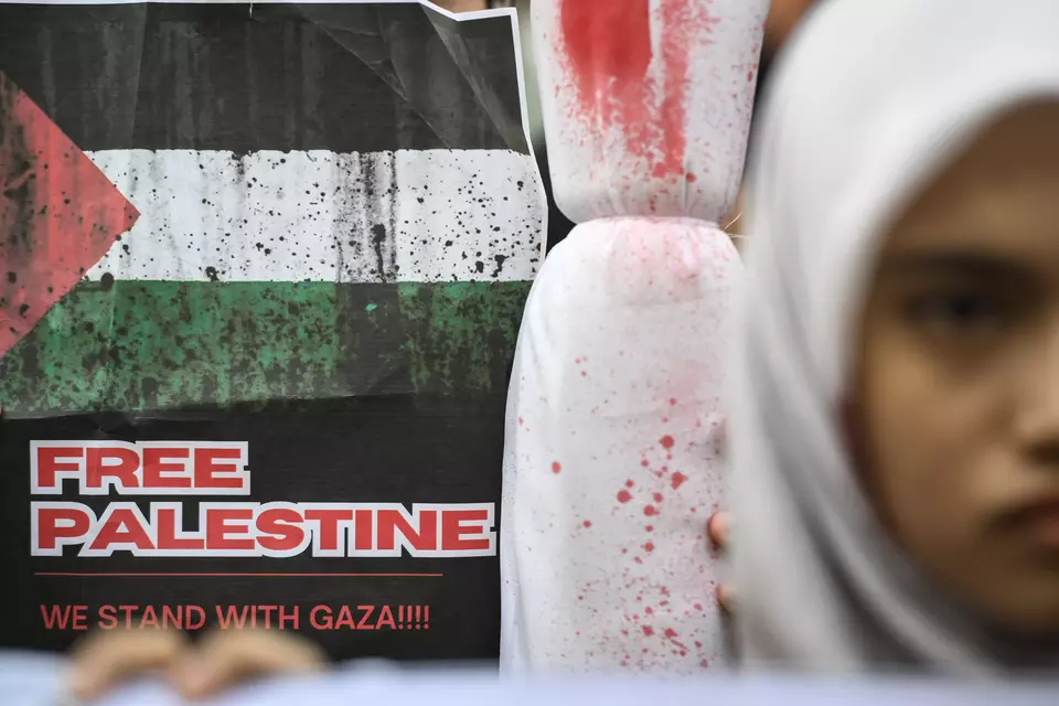 The UIN State Islamic University held a pro-Palestine rally at the campus grounds in Jakarta on Oct. 22, 2024. (Antara Photo/Sulthony Hasanuddin)