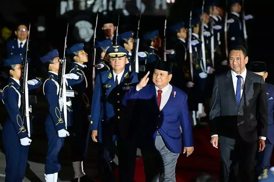 Prabowo Arrives in Peru for APEC Summit