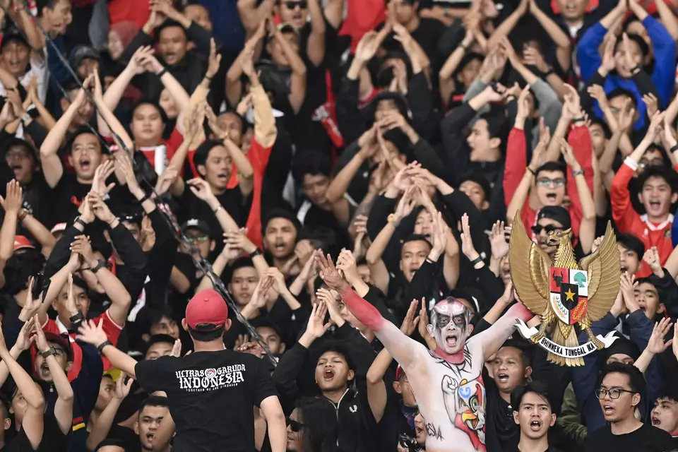 Indonesian supporters cheer for the national team during the third-round Group C match of the 2026 World Cup Qualifiers against Japan at the Gelora Bung Karno Main Stadium (SUGBK), Senayan, Jakarta, Friday, Nov. 15, 2024. (ANTARA FOTO/Dhemas Reviyanto)
