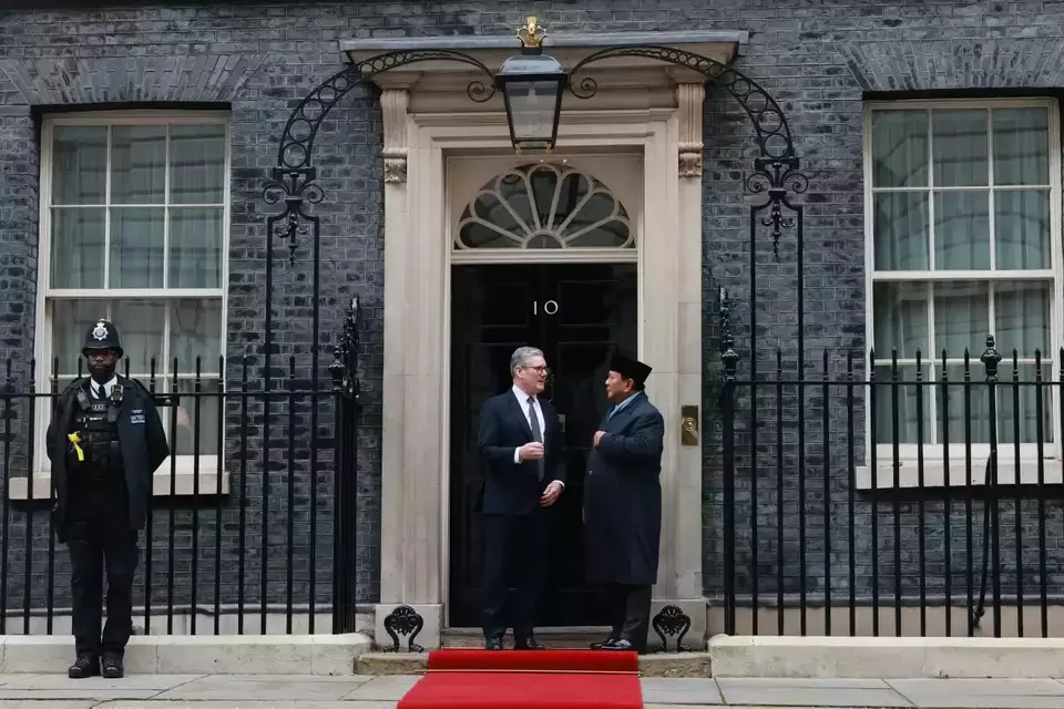 UK Prime Minister Keir Starmer welcomes President Prabowo Subianto at 10 Downing Street, Thursday, Nov. 21. 2024. (Photo courtesy of the UK Prime Minister Office)
