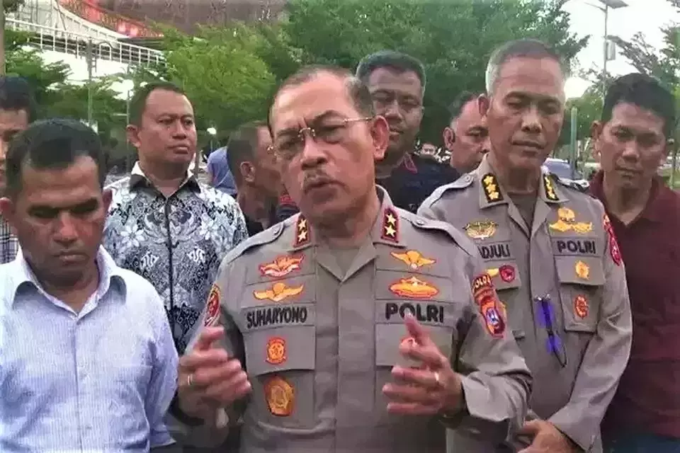 West Sumatra Police Chief Insp. Gen. Suharyono speaks to journalists in Padang, West Sumatra, Friday, Nov. 22, 2024. (Handout)