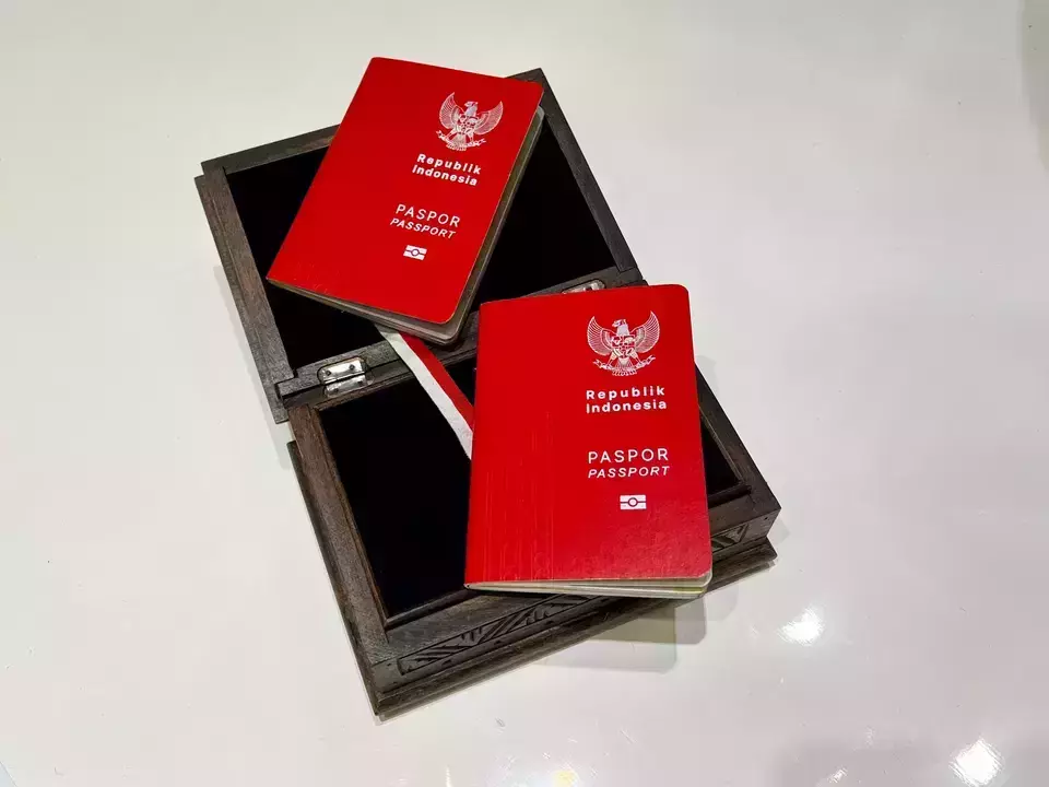 The Directorate General (Ditjen) of Immigration, Ministry of Law and Human Rights (Kemenkumham), launched a new design for the Indonesian passport at the Hotel Indonesia Kempinski, Jakarta, on Saturday, August 17, 2024.