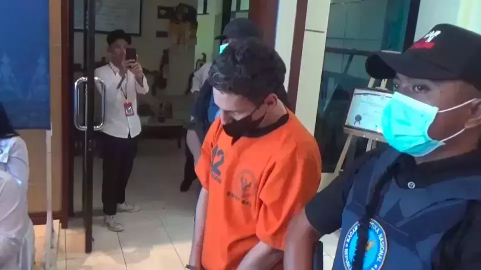 BNNP Bali arrested Russian national Evgenii Karamyshev, 33, for attempting to distribute seven types of narcotics, Monday, Dec. 23, 2024. (Beritasatu.com/Sopian Hadi)