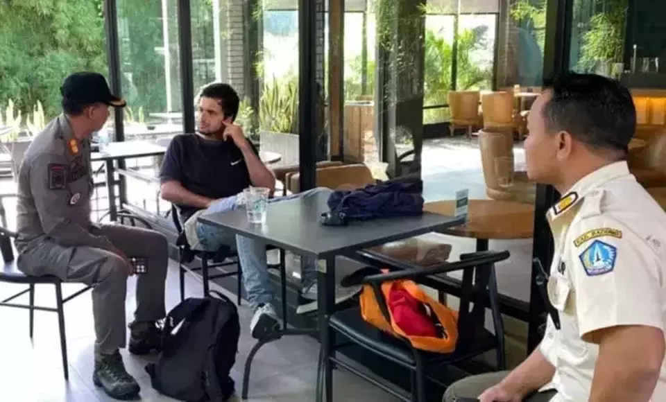 James Christopher, a 29-year-old American, was detained by Badung's Public Order Agency (Satpol PP) after being found loitering in the Petitenget area of Kerobokan, North Kuta, on Monday, Dec. 23, 2024. Bali authorities have recently detained and deported several foreign nationals who violated immigration regulations in ongoing efforts to maintain order in the island's tourism sector.(Beritabali.com)
