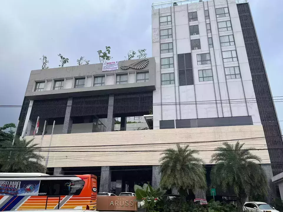The Criminal Investigation Agency (Bareskrim) of the Indonesian National Police seized the Aruss Hotel in Semarang, Central Java, on Monday, Jan. 6, 2025, in connection with alleged money laundering from online gambling crimes. (Beritasatu.com/Widy Wicaksono)
