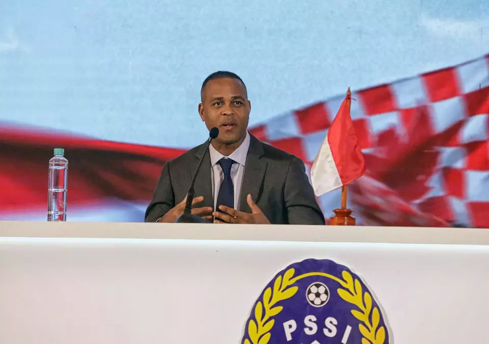 FILE - New Indonesian national football team head coach Patrick Kluivert speaks at the Mulia Hotel in Jakarta, Sunday, Jan. 12, 2024. (B-Universe Photo/Joanito De Saojoao)