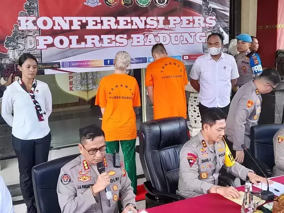 Press conference on the dismantling of an international prostitution ring in Bali, held on Monday, January 13, 2025. Indonesian authorities arrested two Russian nationals involved in an online prostitution network during an operation at Hotel Koa in Canggu on January 10, 2025. (Bali Police)






