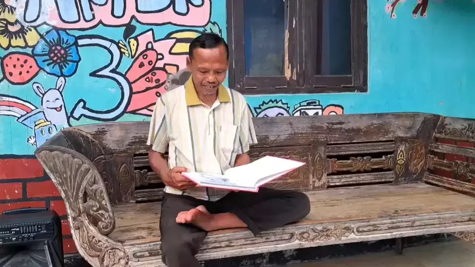 How Sumanto, Indonesia's Infamous 'Hannibal Lecter,' Becomes a Popular Influencer