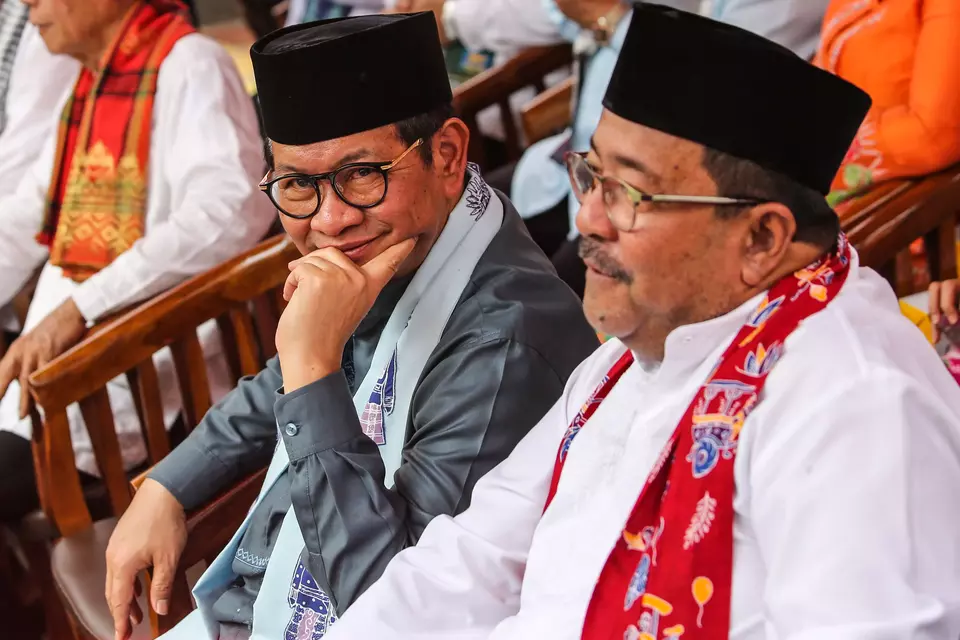 Jakarta Governor-Elect Pramono Anung and his vice governor-elect Rano Karno visit the Bandeng Rawa Belong Festival in Jakarta on Jan. 28, 2025. (Antara Photo/Asprilla Dwi Ardha)