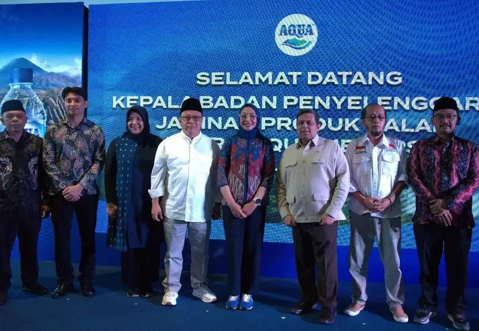 The Indonesian Halal Product Assurance Agency (BPJPH) visits AQUA's Mekarsari plant on Jan. 23, 2025. (Photo Courtesy of AQUA)