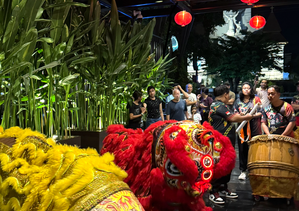 The performance of the Barongsai during the Chinese New Year celebration at ARYADUTA Bali. (ARYADUTA Bali/Special)