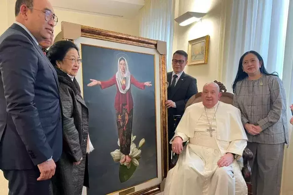 President Prabowo, Megawati Mourn the Passing of Pope Francis