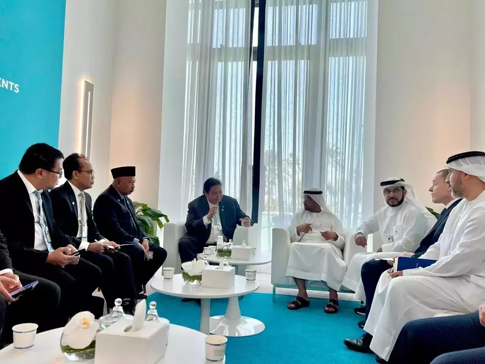 Indonesia's Chief Economic Affairs Minister Airlangga Hartarto meets with Emirates Airlines' Divisional Senior Vice President Sheikh Majid Al Mualla on the sidelines of the World Governments Summit in Dubai, Tuesday, Feb. 11, 2025. (Handout)