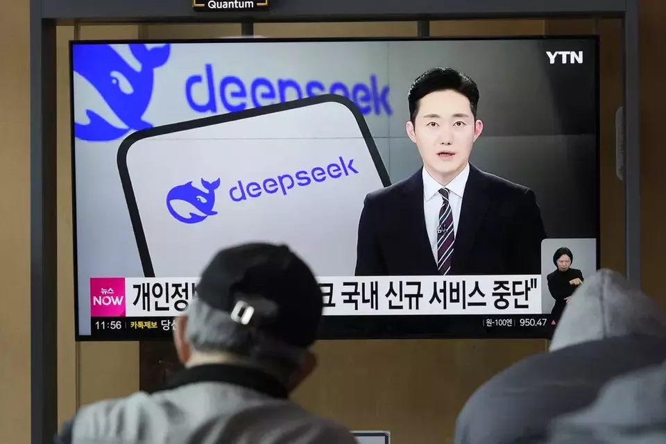 People watch a TV reporting DeepSeek, a Chinese artificial intelligence startup, during a news program at the Seoul Railway Station in Seoul, South Korea, Monday, Feb. 17, 2025. (AP Photo/Ahn Young-joon)