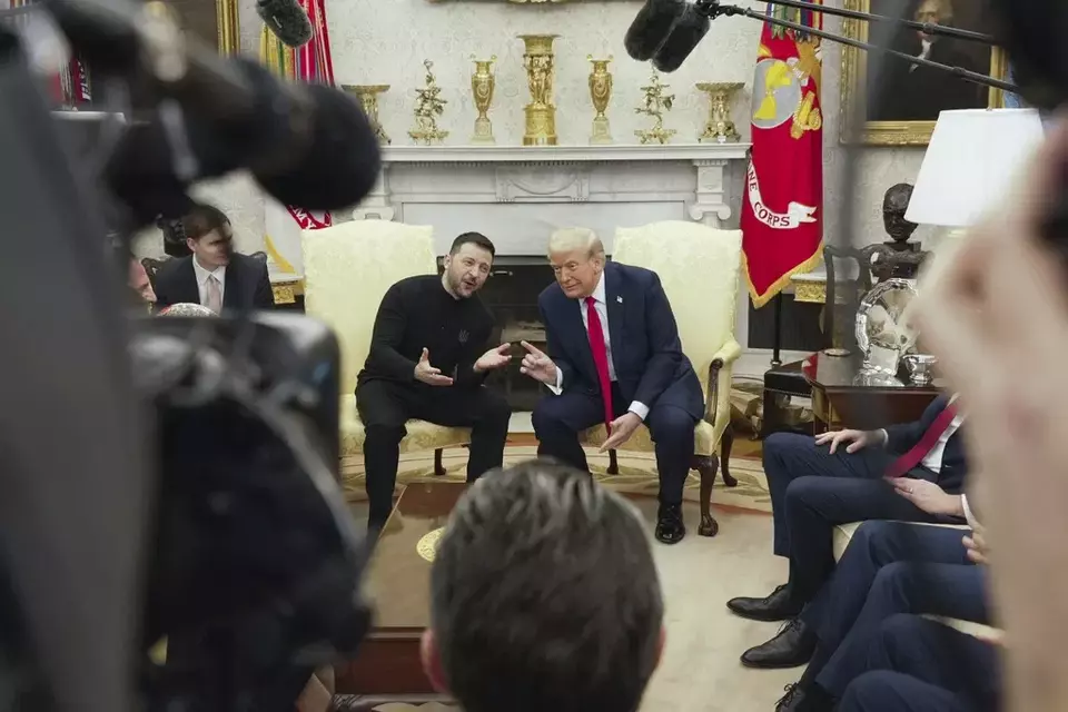 President Donald Trump, right, meets with Ukrainian President Volodymyr Zelensky in the Oval Office at the White House, Friday, Feb. 28, 2025, in Washington. (AP Photo/ Mystyslav Chernov)