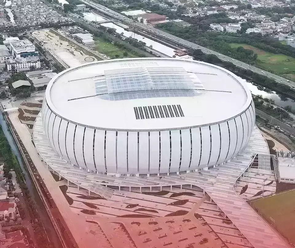 The Jakarta International Stadium (JIS) is located in North Jakarta, specifically in the Papanggo area, Tanjung Priok Subdistrict, North Jakarta City. (Instagram/@jakinstadium)