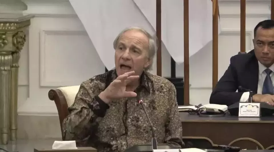 US investor Ray Dalio attends a meeting at Istana Merdeka in Jakarta on Friday, March 7, 2025. (Beritasatu.com/Ichsan Ali)