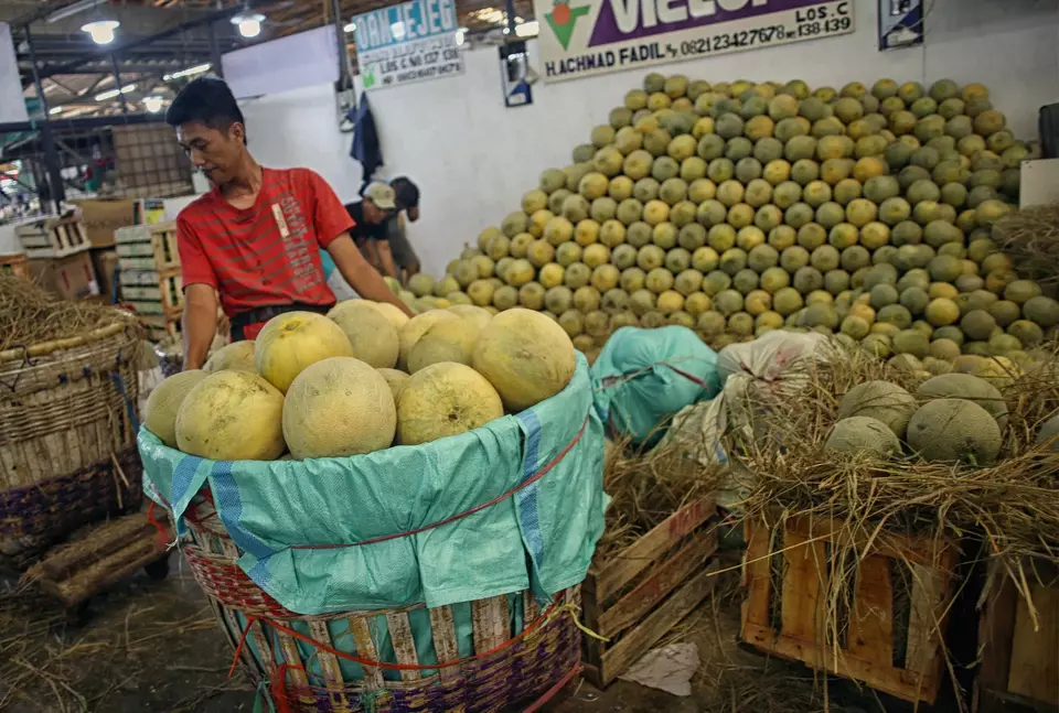 Frugal Ramadan Spending Puts Pressure on Indonesia's Economy