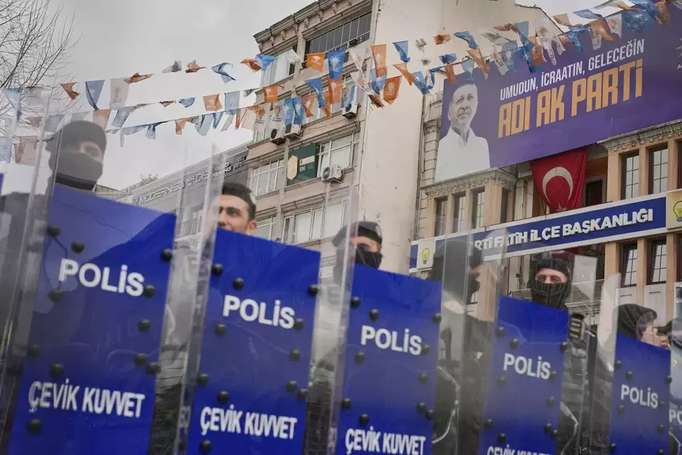 FILE PHOTO: Police cordon off the roads leading to the Vatan Security Department in Istanbul, Turkey, Wednesday, March 19, 2025. (AP Photo/Emrah Gurel)