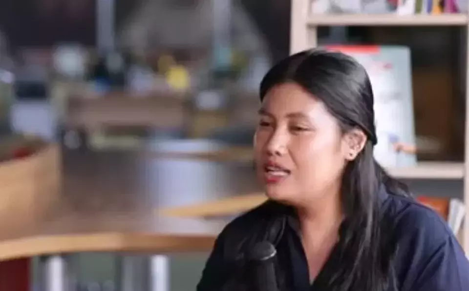 This grab from a video shows Tempo journalist Francisca Christy Rosana hosting a talk show on the YouTube account Bocor Alus Politik. (Videography)