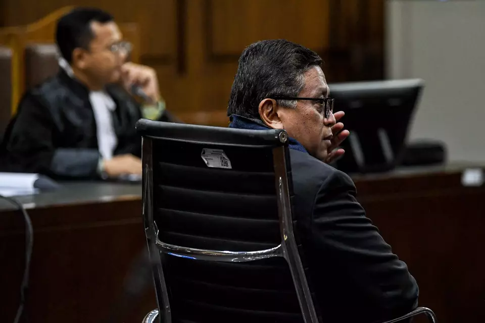 Indonesian Democratic Party of Struggle (PDI-P) Secretary-General Hasto Kristiyanto attends the opening hearing of his graft trial at the Central Jakarta courthouse, Friday, March 14, 2025. (Antara Photo/Muhammad Adimaja)
