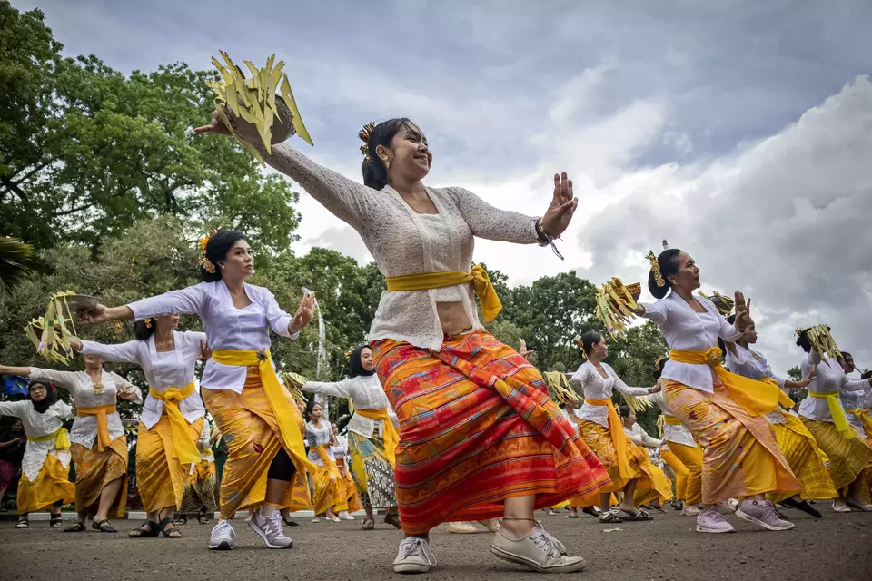 Fire, Effigies, and Silence: How Hindus in Indonesia Welcome Nyepi