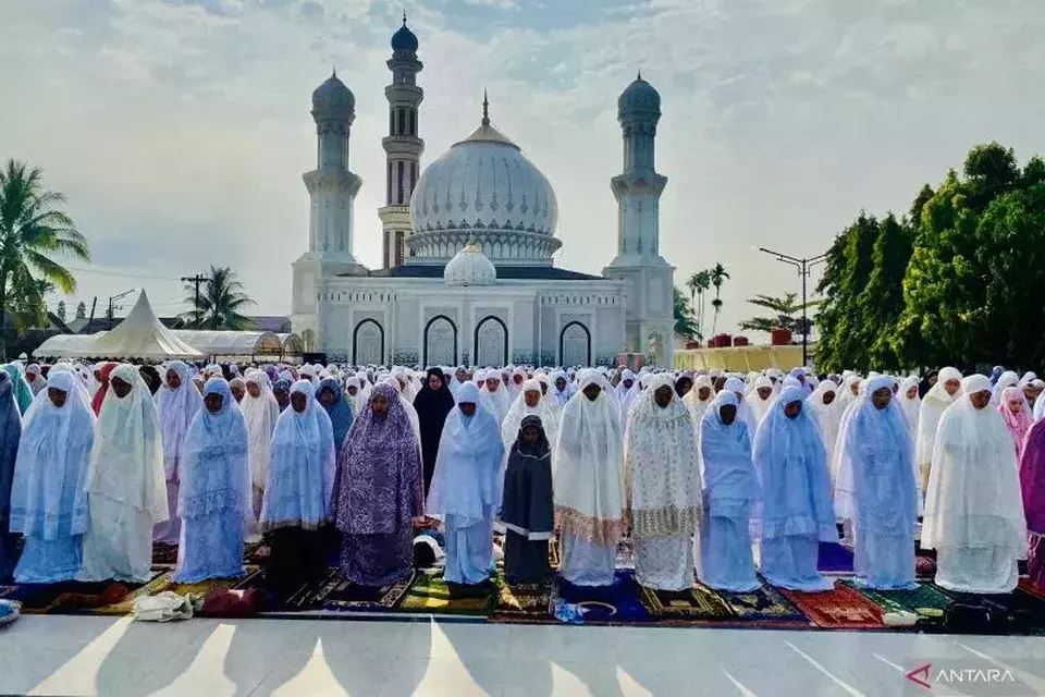 Government Expects Eid to Fall on March 31, But Some Muslims Celebrate Early
