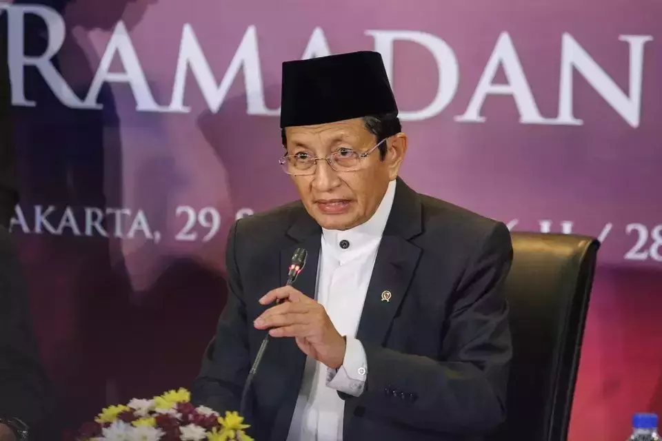 Religious Affairs Minister Nasaruddin Umar announces the date of Eid al-Fitr at his office in Jakarta, Saturday, March 29, 2025. (Antara Photo/Asprilla Dwi Adha)