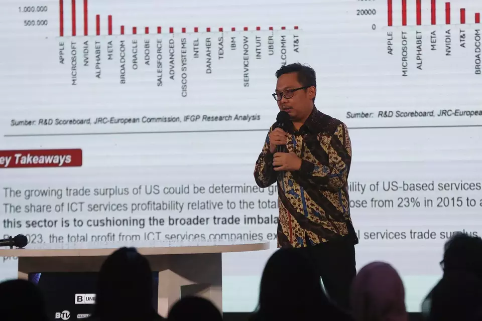 Ibrahim Kholilul Rohman, Acting Head of IFG Progress and lecturer of the University of Indonesia Ibrahim, speaks during the Investor Daily Roundtable at the Westin Hotel in Jakarta, Wednesday, April 30, 2025. (B-Universe Photo/David Gita Roza)