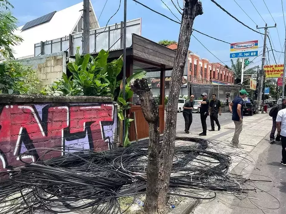 Bali's Badung regency launches a major infrastructure overhaul to improve pedestrian facilities, underground utility networks, and drainage systems across several key areas in March, 2025. (Beritabali.com)