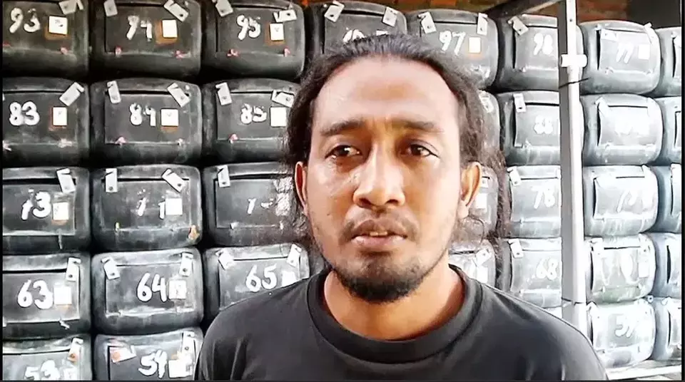 East Java Villager Cultivates Export-Quality Mangrove Crabs Using Plastic Jerricans