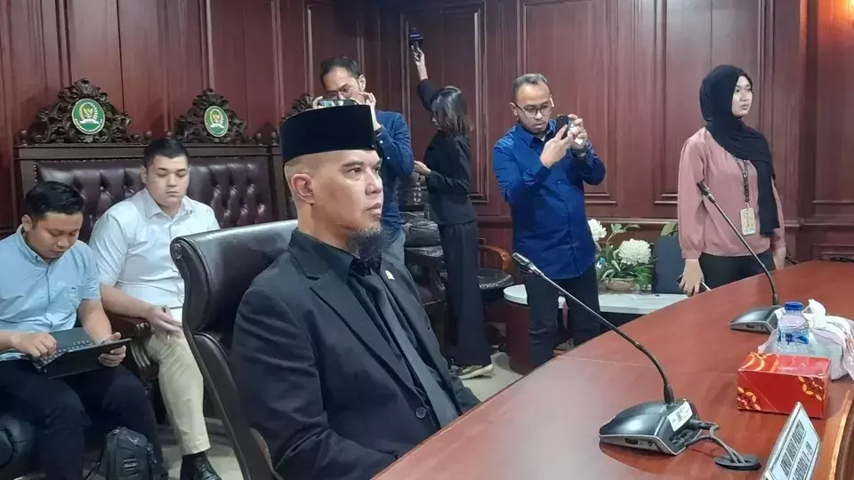 Lawmaker and musician Ahmad Dhani listens during an Ethics Council hearing at the House of Representatives' complex in Jakarta, Wednesday, May 7, 2025. (B-Universe Photo/Ilham Oktafian)