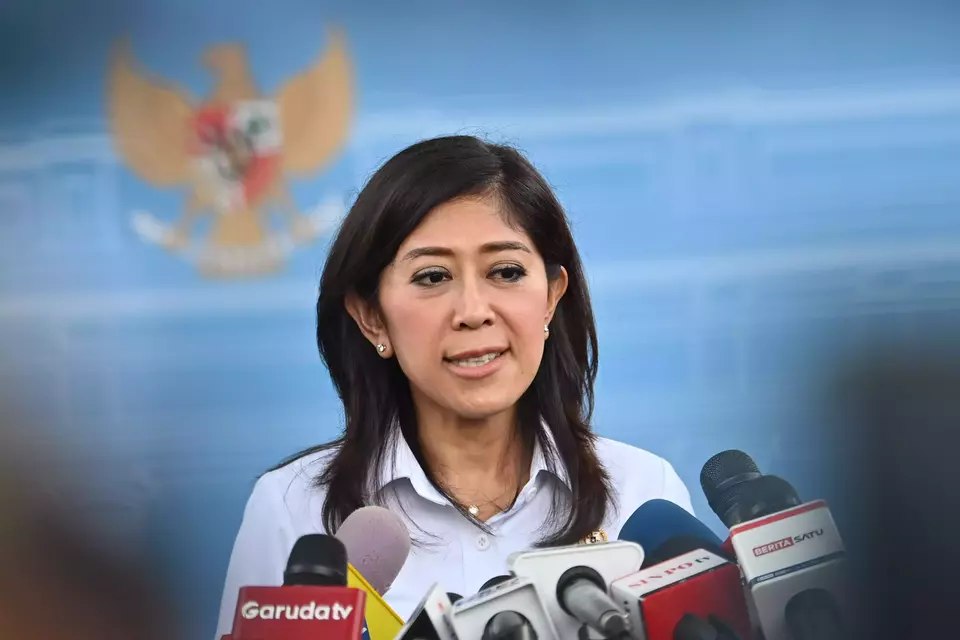 This undated photo shows Communications and Informatics Minister Meutya Hafid holding a press conference. (Antara Photo/Aditya Pradana Putra)